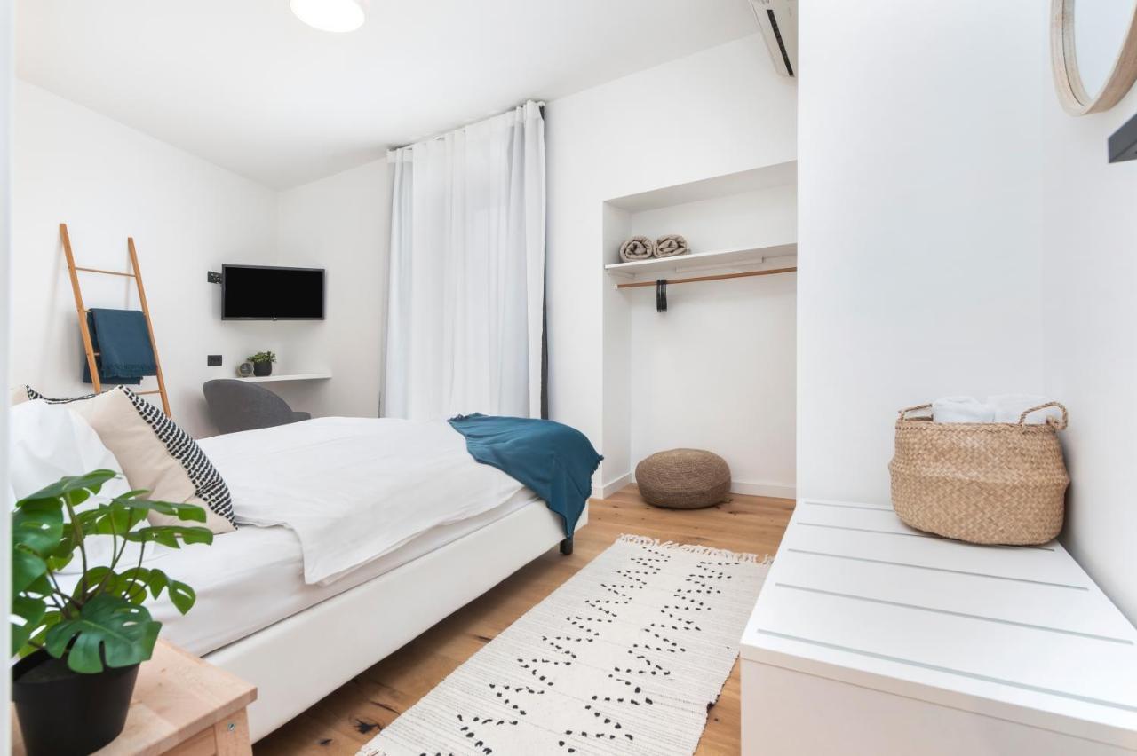 Modern And Cozy Apartments Salt & Pepper In Heart Of Ровинь Экстерьер фото